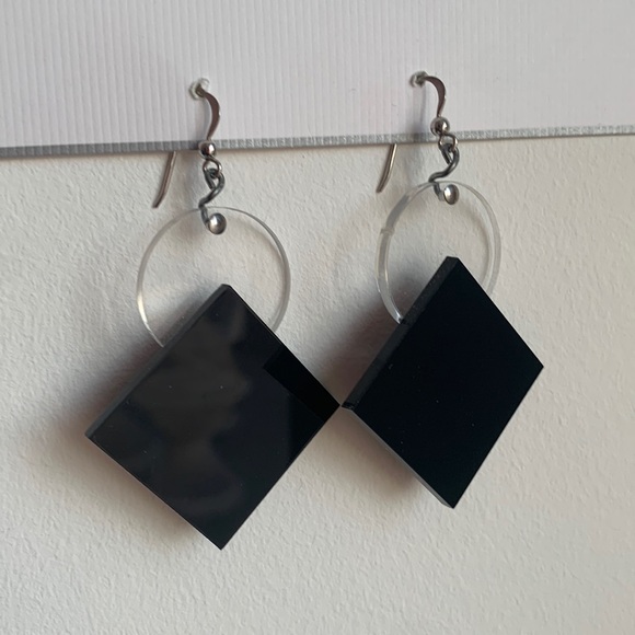 Geometric dangle earrings - Picture 1 of 6